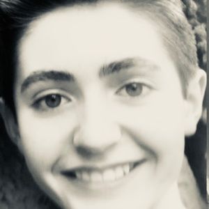 Meet your Posher, Claudia